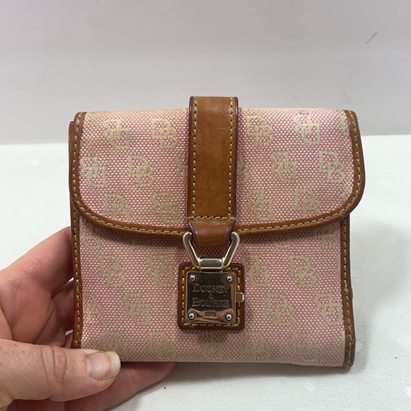 Auth Vintage Dooney & Bourke latch lock Wallet - Picture 14 of 15